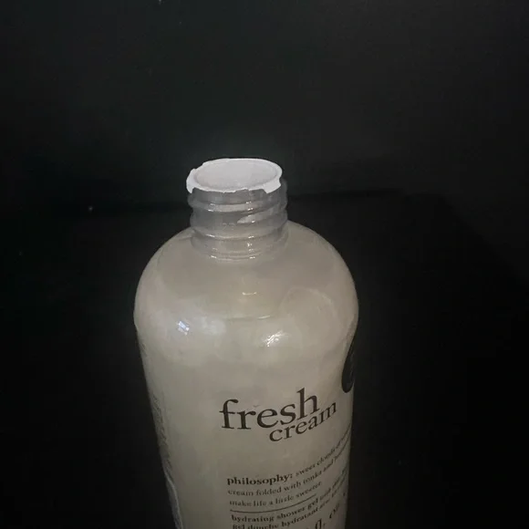 Philosophy Fresh Cream Hydrating Shower Gel - Picture 3 of 3